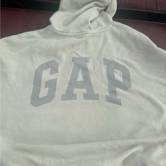 GAP Tops - Gap women’s sweater